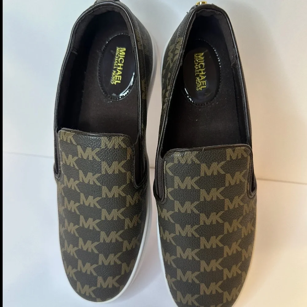 Michael Kors Logo Slip-On
